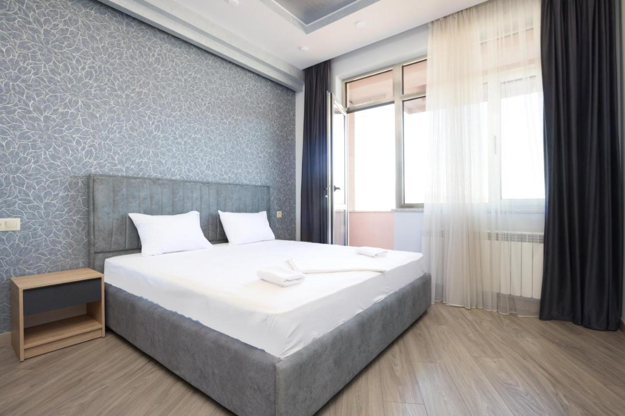 Stay Inn Apartments Near Dalma Garden Mall Yerevan Exterior photo