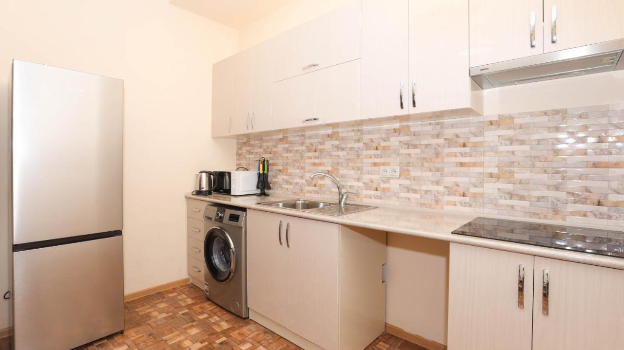 Stay Inn Apartments Near Dalma Garden Mall Yerevan Exterior photo