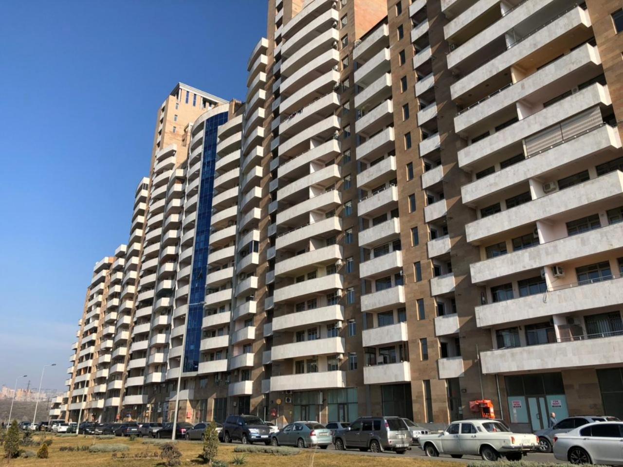 Stay Inn Apartments Near Dalma Garden Mall Yerevan Exterior photo